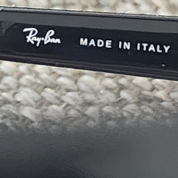 Ray-Ban Wayfarer II RB2185 - Picture 4 of 4